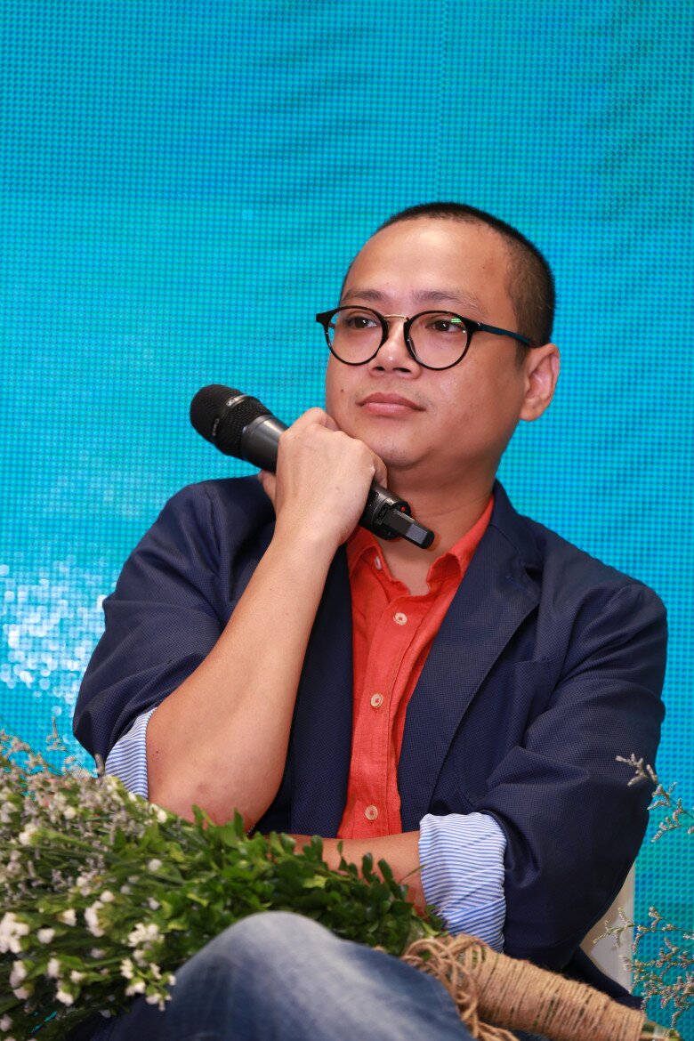 Từ khi còn nhỏ, vị đạo diễn tài ba đã bày tỏ sự yêu thích đặc biệt với phim ảnh.