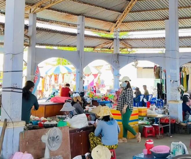 Mách bạn khu chợ rẻ nhất Ninh Thuận, đến là mê mẩn cái gì cũng muốn mua về - 1