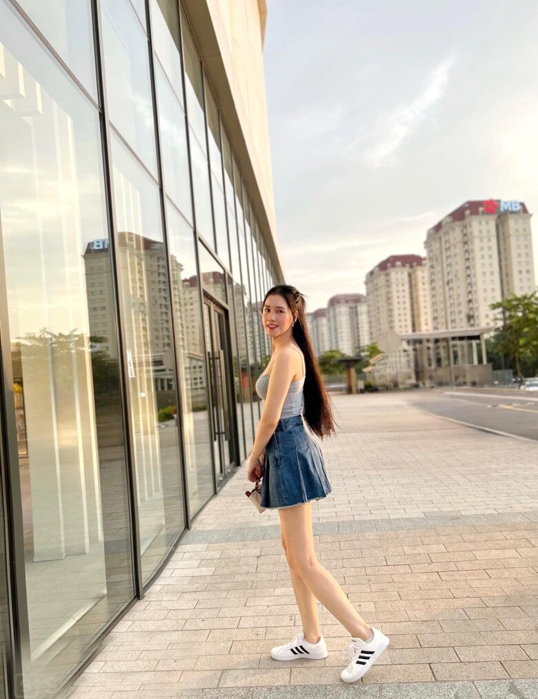 Xuất thân từ nhiều cuộc thi sắc đẹp, hiện tại Thanh Hoa vẫn giữ được nhan sắc trẻ tươi tắn, rạng rỡ..