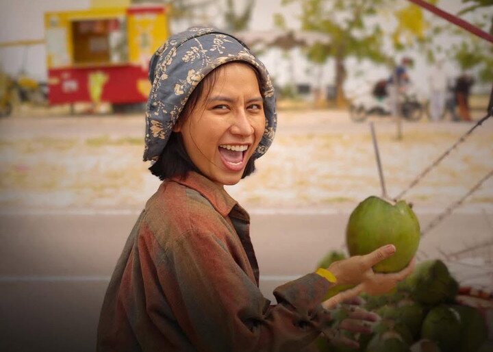 Tạo hình của Tín Nguyễn trong Lật Mặt 8.