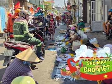 Khu chợ sầm uất bậc nhất Phan Thiết: Xưa chỉ là chợ chồm hổm nay hút khách nghìn nghịt vì một lý do?