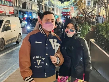 Cô dâu được tặng vàng cưới kín người xôn xao MXH 10 năm trước, giờ làm mẹ 4 con sống thảnh thơi sung sướng