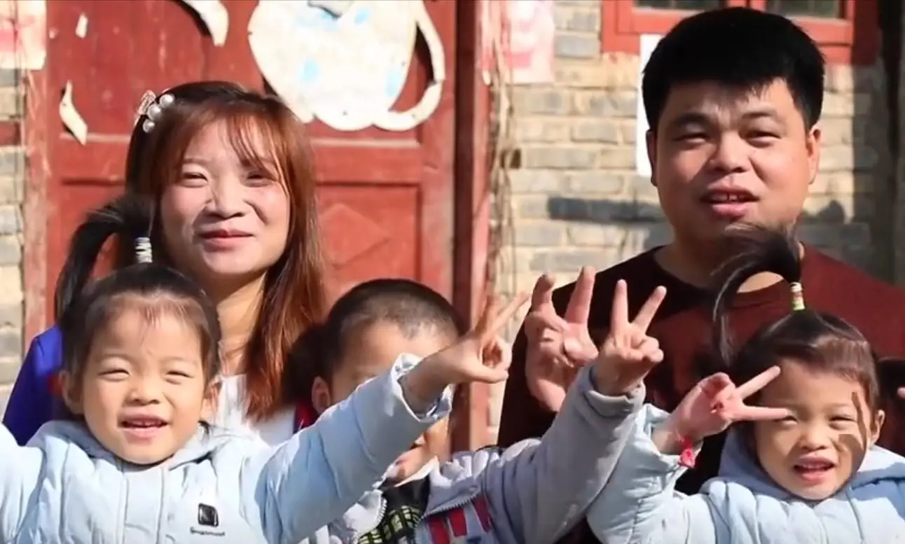 Gia đình nhỏ 5 người tiếp tục chào đón 2 thành viên mới.