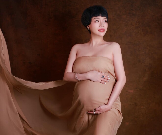 Ngọc Khuê khoe bụng bầu vượt mặt, trải lòng về hành trình mang thai lần 2.