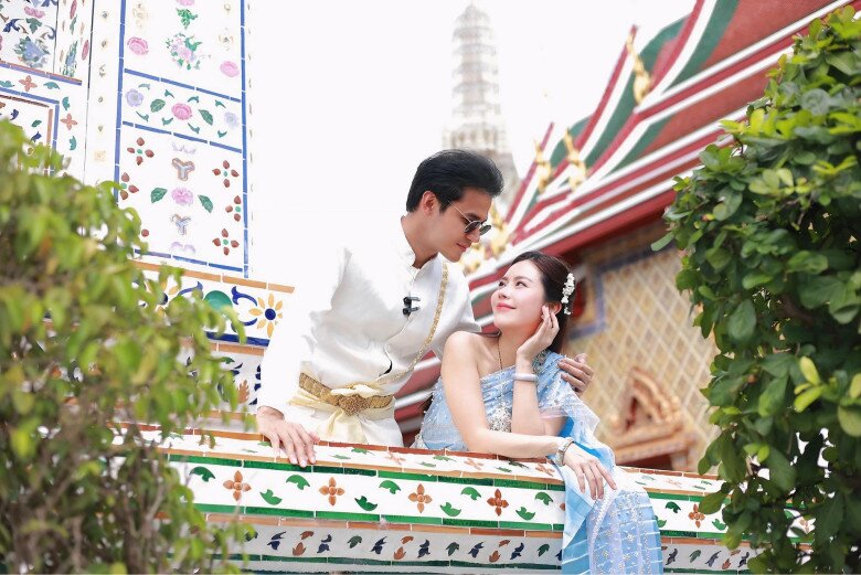 Sao phim Gạo Nếp Gạo Tẻ bế bụng bầu vượt mặt lên thảm đỏ, thừa nhận lạ lẫm khi đi sự kiện sau thời gian ở nhà dưỡng thai - 3