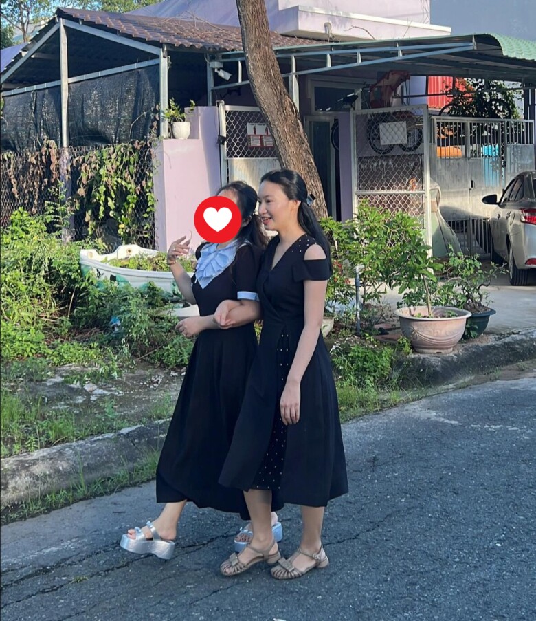 Mẹ bỉm cho biết vẫn đang mặc vừa size S.