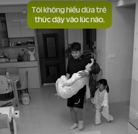 Vợ đẹp đang ngủ cùng con gái, hành động của chồng khiến bố mẹ bỉm thốt lên: amp;#34;Giống hệt nhà mình!amp;#34; - 3