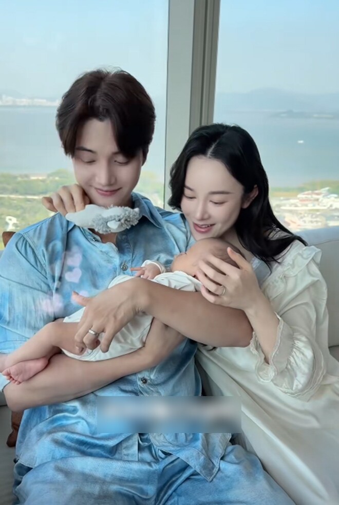 Sinh con đầu lòng, nữ diễn viên lấy chồng Hàn Quốc khoe thuê 11 giúp việc chăm cả mẹ và bé - 1