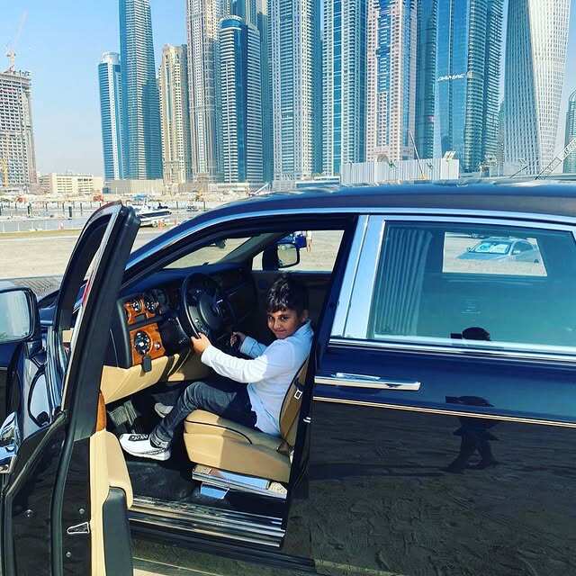 Bé gái 1 tuổi sở hữu Rolls-Royce 18 tỷ gây tranh cãi, danh tính người tặng rất quen thuộc - 10