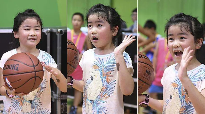Bé gái 14 tuổi cao 1m92, biết chiều cao bố mẹ, ông bà, ai cũng phải thốt lên: Gia đình duy nhất trên thế giới! - 5
