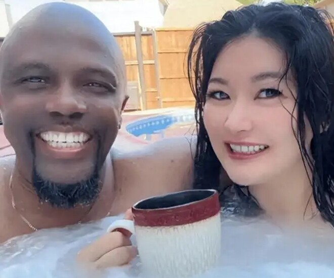 Chàng trai châu Phi lấy vợ mỹ nhân trắng nõn, bị nhà ngoại chê amp;#34;cháu sẽ có màu da đenamp;#34;, em bé chào đời cực bất ngờ - 1
