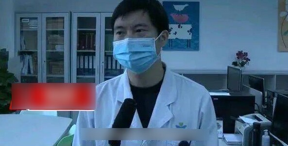 Con gái 6 tuổi kêu đau vùng dưới, bố mẹ sửng sốt khi nghe bác sĩ kết luận - 2
