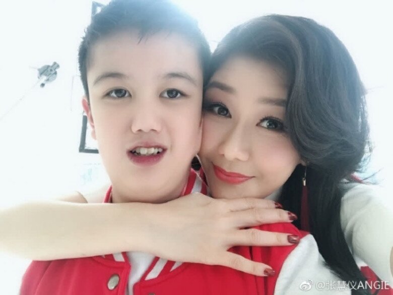 Hoa hậu U60 nhiều năm làm mẹ đơn thân chăm con bệnh tật, bị đồn yêu cùng lúc 6 đại gia - 4