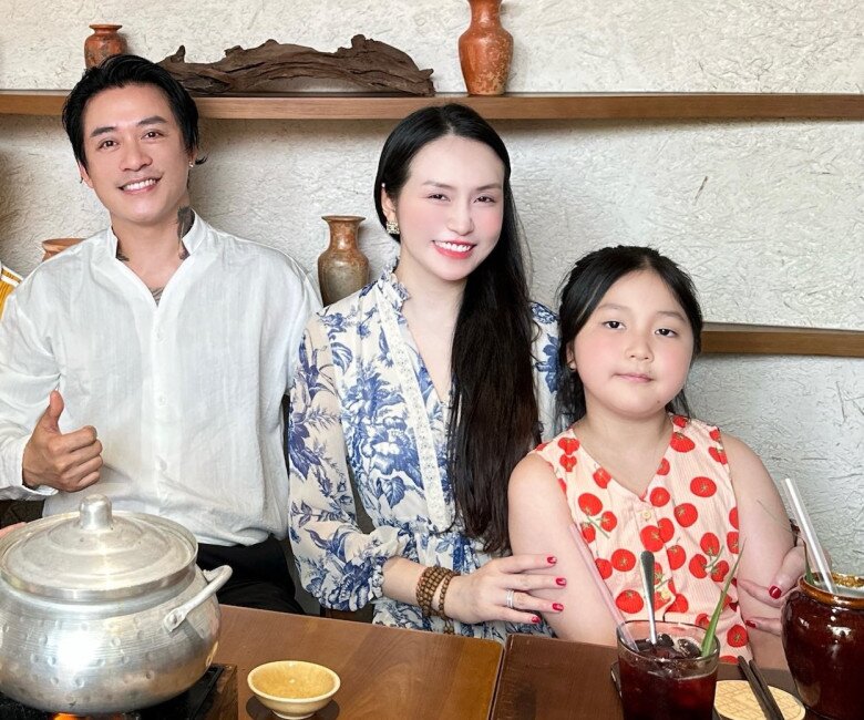 Cuối năm học, Hotmom Hương Baby vợ Tuấn Hưng khoe con gái đạt học sinh giỏi xuất sắc, thông minh giống bố - 2