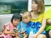 Yêu con - Khung cảnh trái ngược trên tàu điện cho thấy sự khác biệt rõ rệt trong cách nuôi dạy con