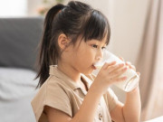 Yêu con - Không chỉ dựa vào thể chất bẩm sinh – mẹ Gen Z chọn những món "siêu đề kháng" này để tăng cường hệ miễn dịch của con 