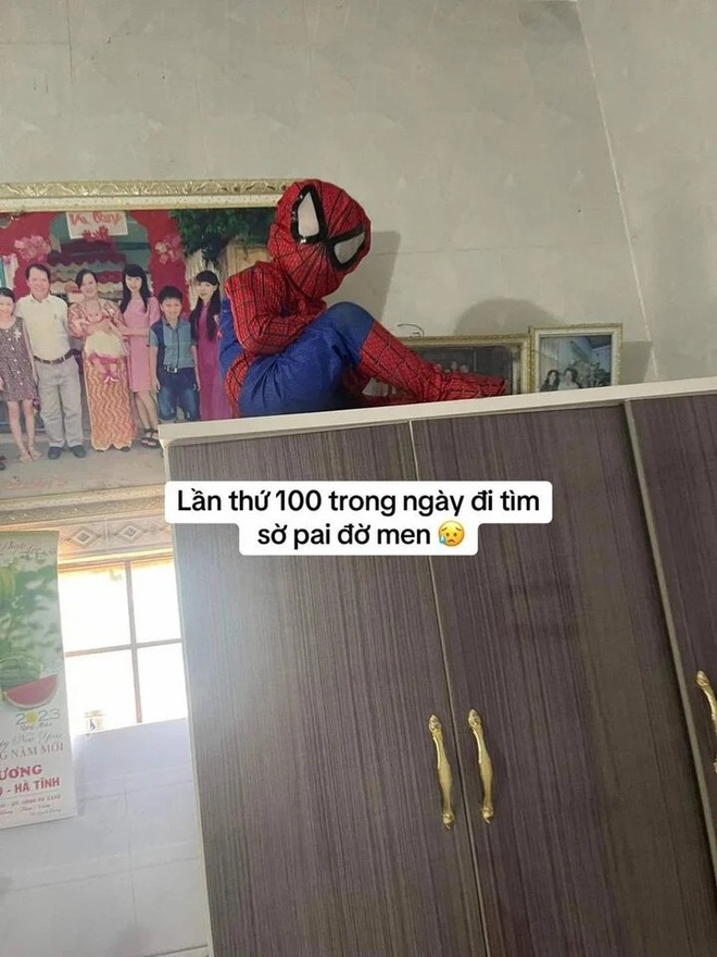 Ai bảo mua cho bộ quần áo khiến người ta quá mê.