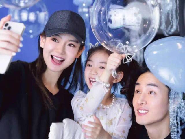 Nữ DV chi hơn 3,5 tỷ đồng sinh con quốc tịch Mỹ, chỉ dùng nước nhập khẩu pha sữa cho con vì một lý do - 2