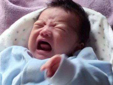 Không hề mê tín, đứa trẻ đến để trả ơn hay đòi nợ, sự khác biệt quá lớn ngay từ lúc vừa chào đời