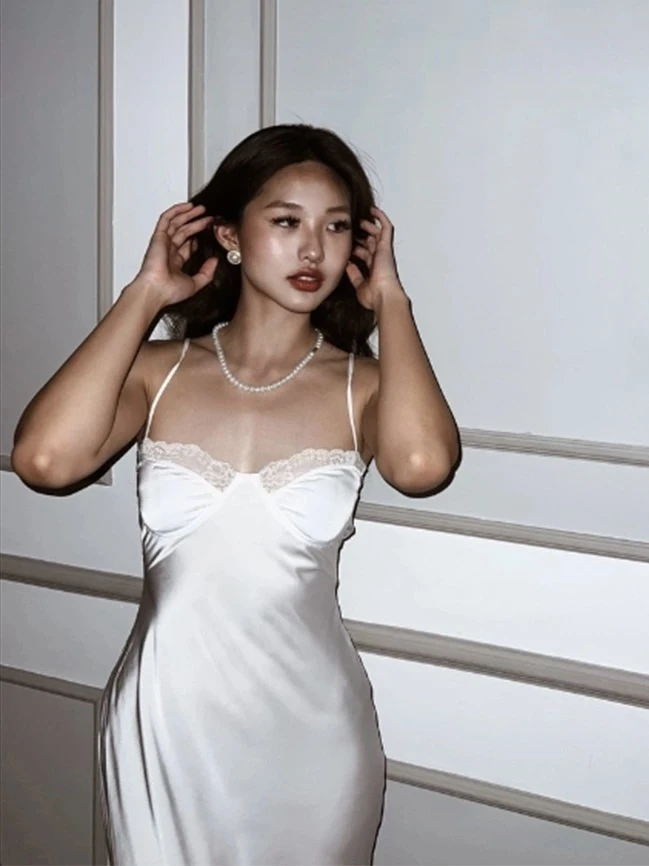 Huệ Anh nhận được nhiều lời khen càng lớn càng xinh như Hoa hậu.