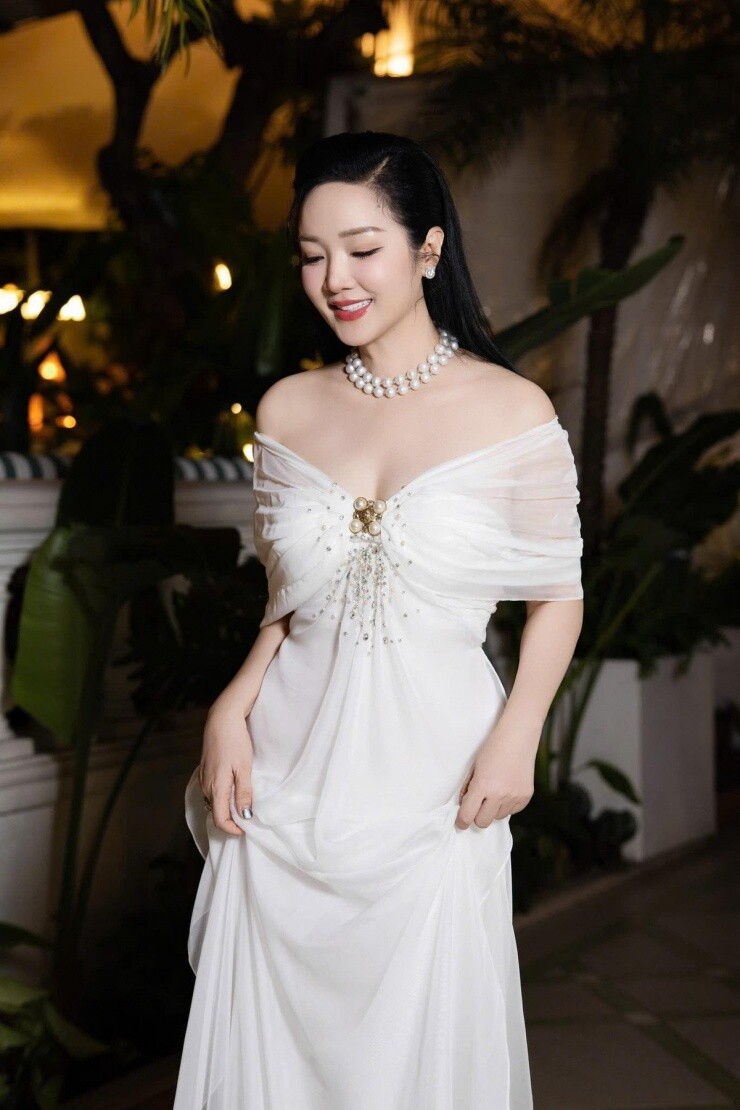 Gu thời trang của 3 biểu tượng nhan sắc amp;#34;nghiêng nước nghiêng thànhamp;#34; showbiz Việt: Ngoài 50 vẫn sang trọng, tỏa khí chất ngời ngời - 7