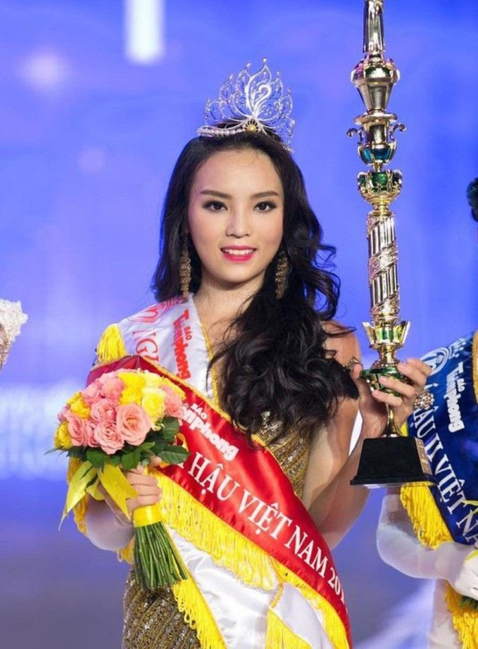 Kỳ Duyên thời mới đăng quang Hoa hậu, năm đó cô tròn 18 tuổi.