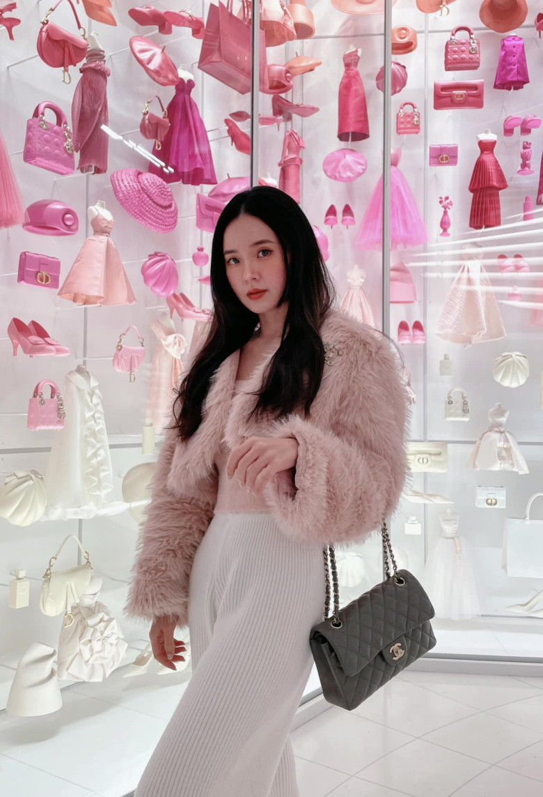 Người đẹp toát lên khí chất phú bà Vbiz.
