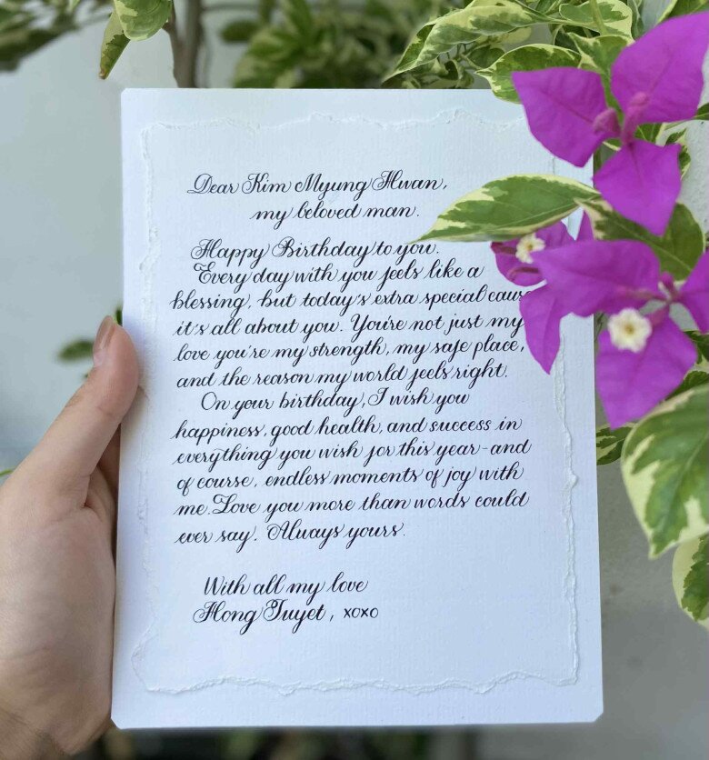 Đối với những bức thư viết bằng ngoại ngữ, chị Thiên mất nhiều thời gian hơn. Đôi khi có sản phẩm phải đập đi sai lại chỉ vì sai 1 ký tự nhỏ.
