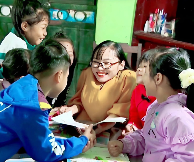 Một lớp học mà bài học lớn nhất không phải kiến thức trong sách vở mà là nghị lực sống và tinh thần lạc quan. Mà nơi nung nấu cho những điều tích cực ấy, chính là gia đình nhỏ của chị Tâm.