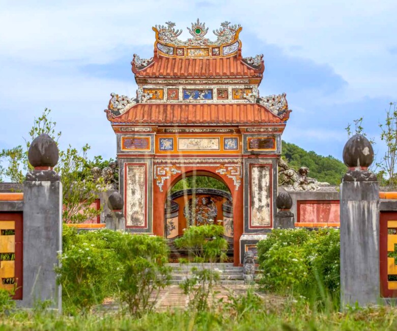 An Lăng - nơi an nghỉ của vua Dục Đức - vị vua ở ngôi ngắn nhất và mất do bị bỏ đói của triều Nguyễn đã mở cửa đón khách tham quan sau 6 năm trùng tu.