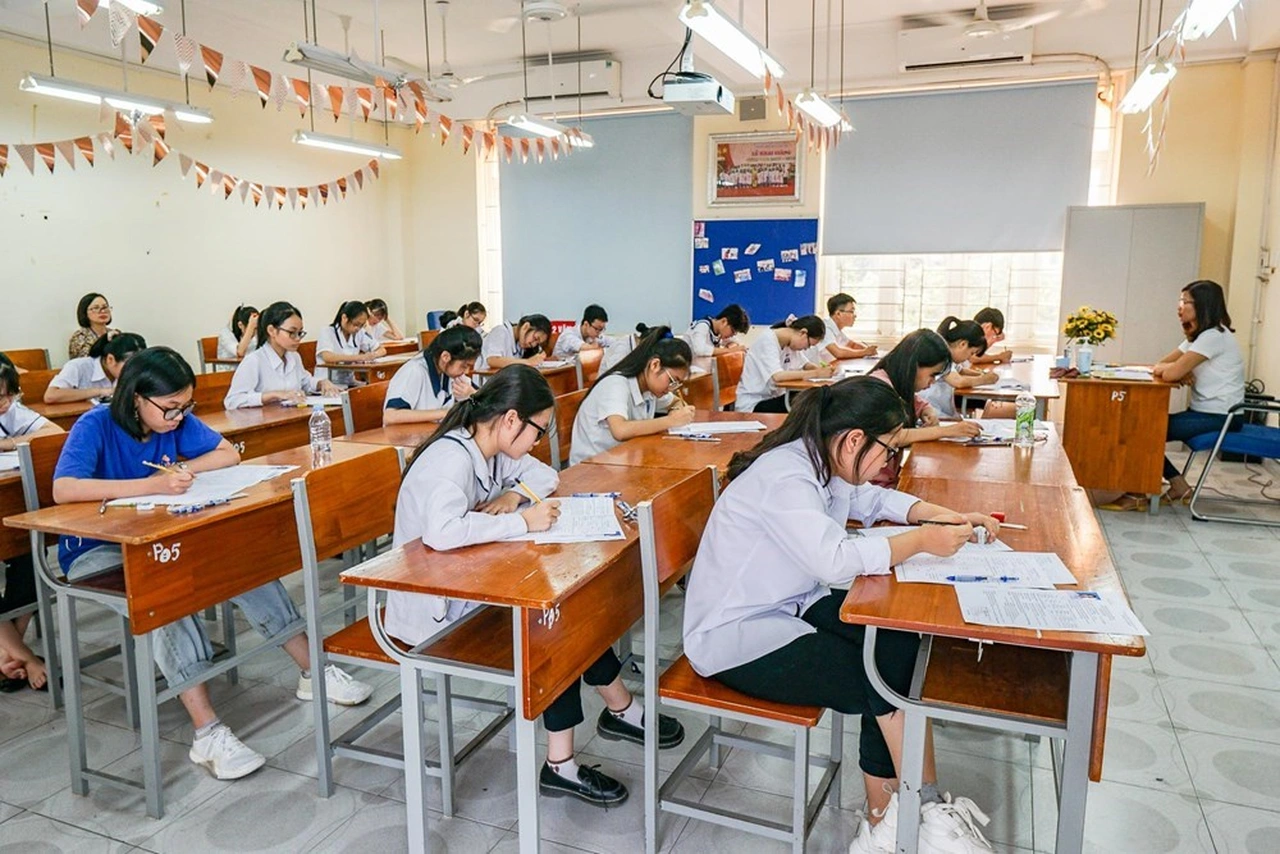 Học sinh THPT Chuyên Trần Phú nổi tiếng học giỏi, thành tích cao và năng nổ trong mọi hoạt động ngoại khóa.