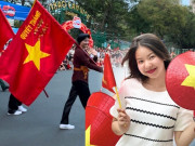 Tin tức - Nữ du học sinh xúc động khi quyết định về nước xem diễu binh: “Được hoà mình vào khoảnh khắc lịch sử là điều vô giá”