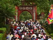 Sức khỏe - Cho trẻ đi lễ hội nên chuẩn bị những gì, nếu gặp sự cố cần phải xử lý ra sao?