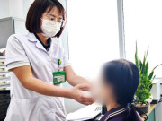 Sức khỏe - Mắt ngứa râm ran, người phụ nữ quê Hà Nam đi khám phát hiện ký sinh trùng dài 10cm đang ngoe nguẩy ở trong