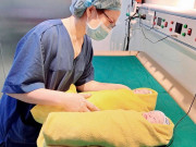 Sức khỏe - Bác sĩ chạy đua với “tử thần” trong đêm, cứu sản phụ mang song thai ở tuần 33 nhiễm COVID-19