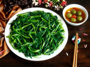 Sức khỏe - Rau muống chuyển màu khi vắt chanh có phải do "ngậm" hóa chất? Đáp án dễ nhưng nhiều người trả lời sai