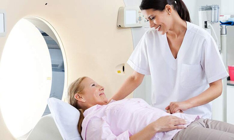 Khi mắc ung thư, các bệnh nhân hãy tin vào bác sĩ và y học hiện đại để điều trị sớm khả năng khỏi bệnh sẽ có nhiều cơ hội hơn. Ảnh minh họa. 