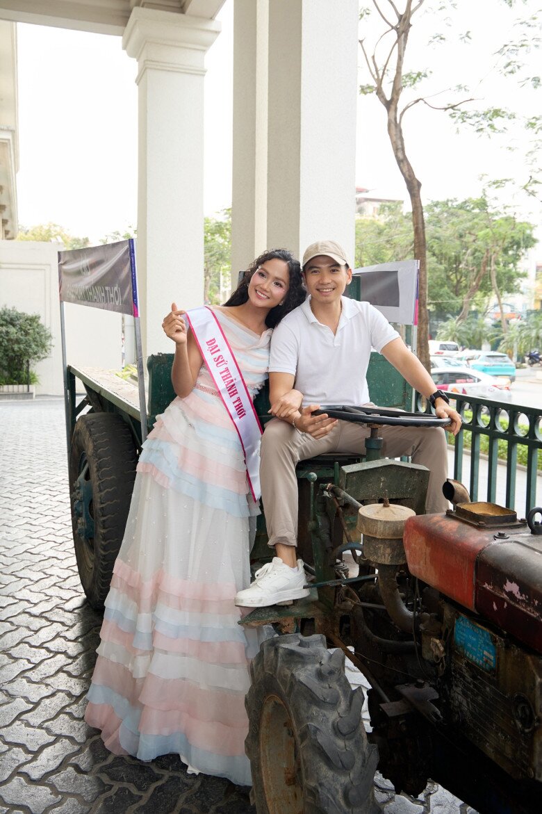 3 nàng hậu lấy mối tình đầu, người rời ánh đèn showbiz để giữ lửa gia đình, người có hôn nhân amp;#34;bất ổnamp;#34; - 3