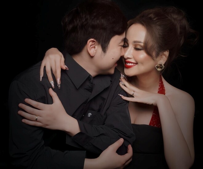 Diễm Hương và ông xã.