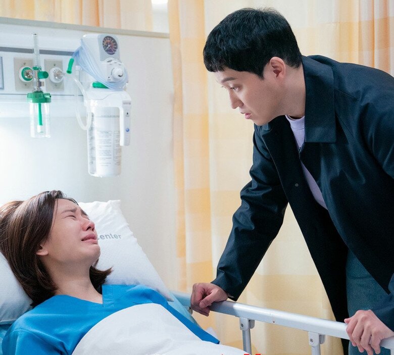 Chồng cũ đã đến thăm khi tôi nằm viện. (Ảnh minh họa)