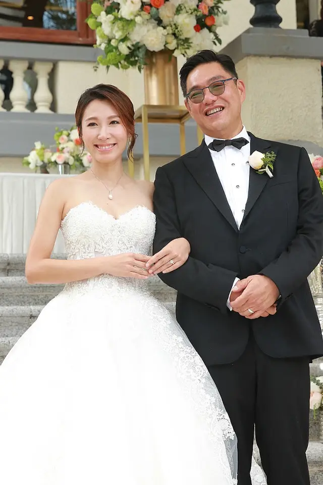 Lý Mỹ Huệ lấy chồng tỷ phú chỉ sau nửa năm hẹn hò.