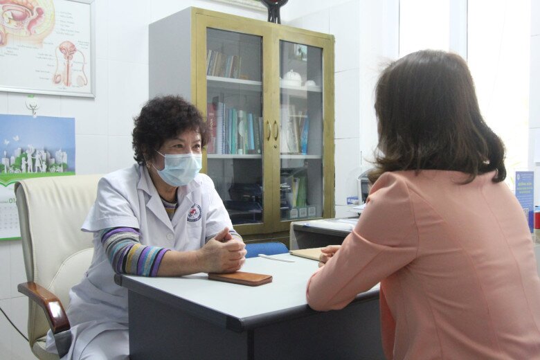 Bác sĩ sản khoa khuyên không nên thẩm mỹ vùng kín ngay sau sinh để một công, đôi việc.