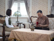 Yêu - Đến chơi nhà cô bạn thân lấy chồng đại gia, bố chồng cô ấy khen 1 câu làm tôi nổi da gà