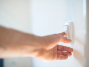 Nhà đẹp - Tại sao không nên bật đèn lên ngay sau khi nhận phòng khách sạn? Lý do ai cũng nên biết