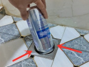 Nhà đẹp - Đổ bia thừa xuống cống thoát nước, việc đơn giản nhưng giải quyết ngay vấn đề lớn trong mọi gia đình