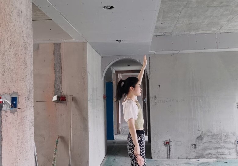 Ngày càng nhiều người không làm trần thạch cao, lựa chọn này giúp nâng tầm không gian sống, nhà đẹp như resort - 2