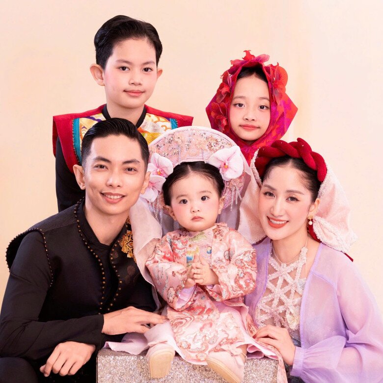 Tổ ấm hạnh phúc của Khánh Thi - Phan Hiển.