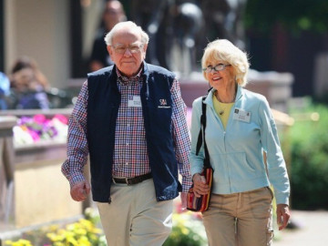 Tỷ phú Warren Buffett: Không phải nhan sắc hay trí tuệ, muốn hôn nhân bền vững hãy chọn người thế này