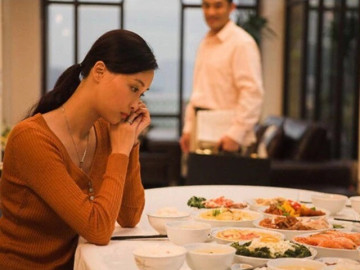 Mẹ chồng cho túi cá xưa chỉ lợn mới ăn, ngồi bên mâm cơm tôi nhận ra 4 điều
