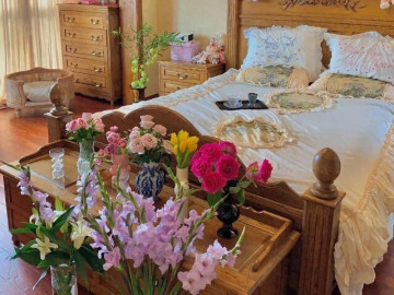 8 loại hoa tưởng đẹp nhưng lại gây hại khi đặt trong phòng ngủ, không phải mê tín mà là sự thật!
